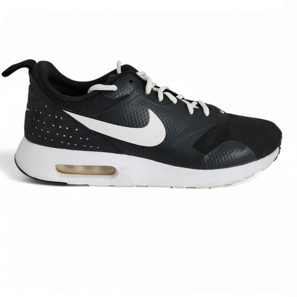 NIKE Air Max Tavas Black/White 10.5 - Picture 1 of 12